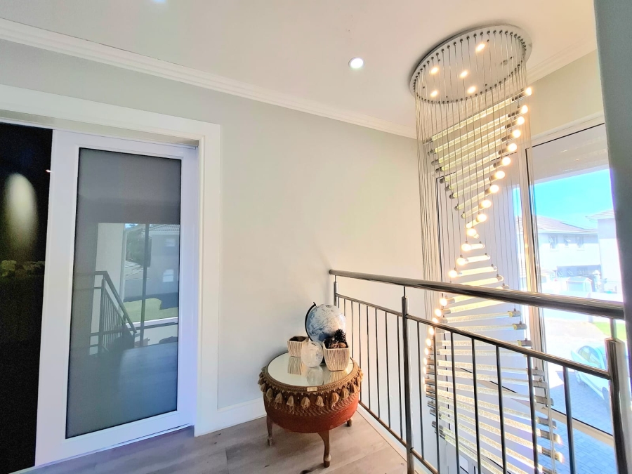 6 Bedroom Property for Sale in Beacon Bay Eastern Cape